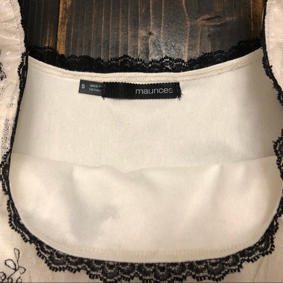 Maurices Beautiful & Classic Creamy White & Black Lace Netted A-line Blouse SZ S - Picture 6 of 10